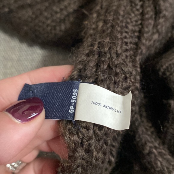 EUC Gap brown women’s gloves (s/m) & scarf set - Picture 8 of 9